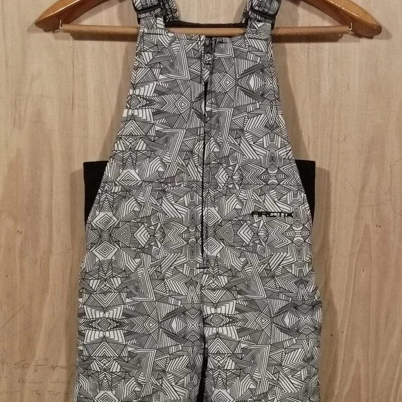 Arctix snow Arctix Kids Insulated Snow Bib Overalls, Black and Grey.
